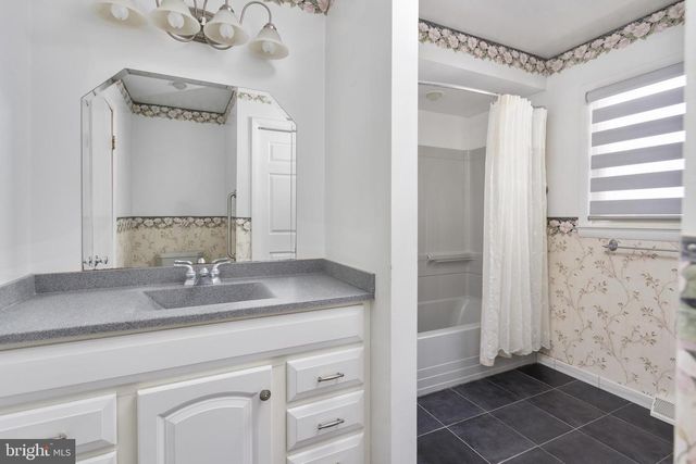 62 TINDALL RD, Robbinsville, NJ 08691