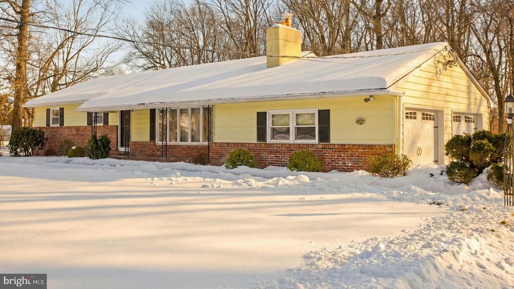 62 TINDALL RD, Robbinsville, NJ 08691