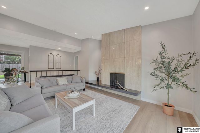 2505 S 70th Street, Lincoln, NE 68506