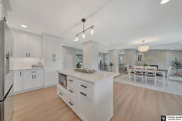 2505 S 70th Street, Lincoln, NE 68506