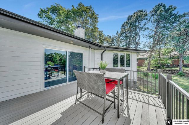 2505 S 70th Street, Lincoln, NE 68506