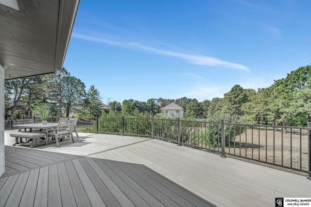 2505 S 70th Street, Lincoln, NE 68506