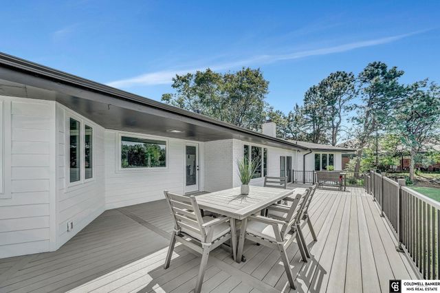 2505 S 70th Street, Lincoln, NE 68506