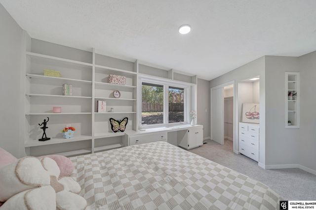 2505 S 70th Street, Lincoln, NE 68506