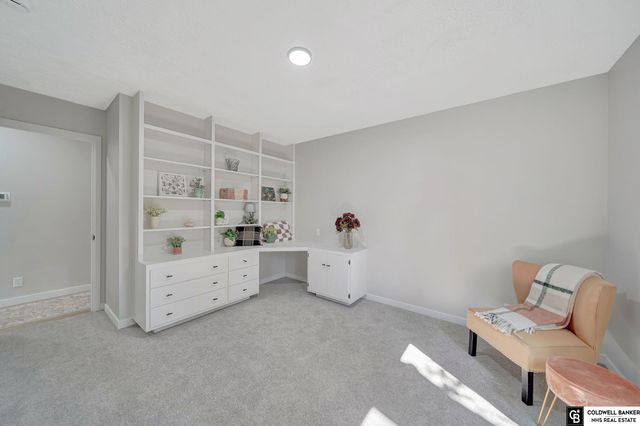 2505 S 70th Street, Lincoln, NE 68506