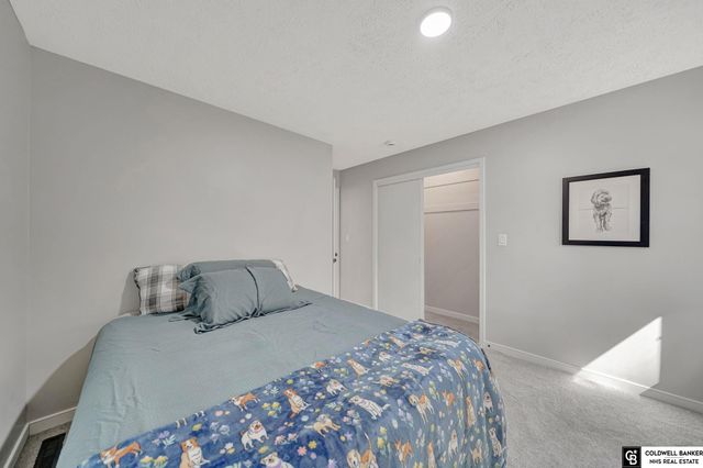 2505 S 70th Street, Lincoln, NE 68506