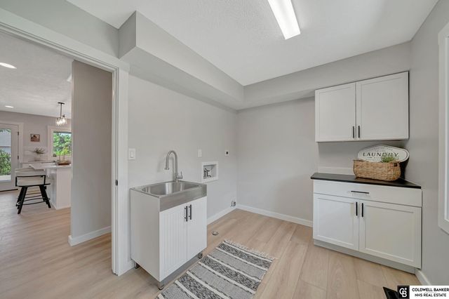 2505 S 70th Street, Lincoln, NE 68506