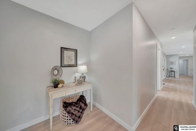 2505 S 70th Street, Lincoln, NE 68506