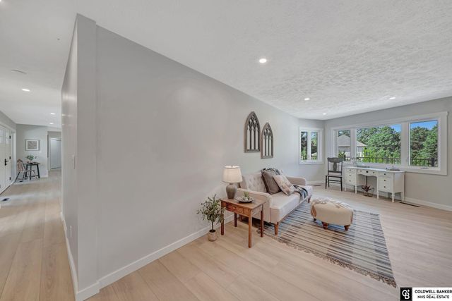 2505 S 70th Street, Lincoln, NE 68506