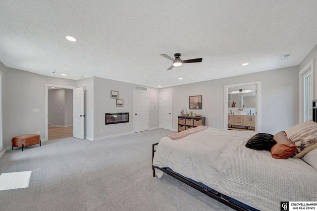 2505 S 70th Street, Lincoln, NE 68506