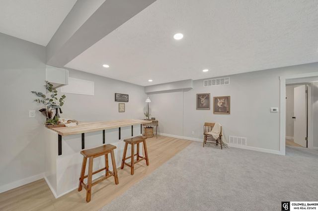 2505 S 70th Street, Lincoln, NE 68506