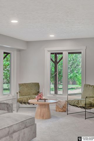 2505 S 70th Street, Lincoln, NE 68506