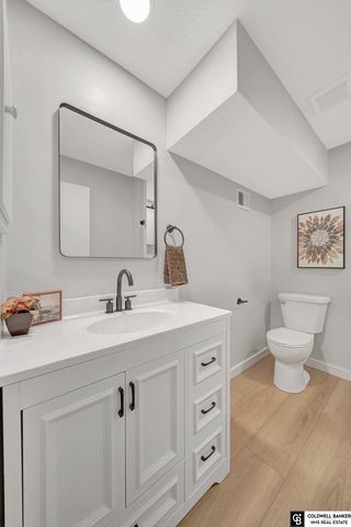 2505 S 70th Street, Lincoln, NE 68506