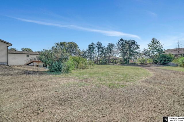 2505 S 70th Street, Lincoln, NE 68506