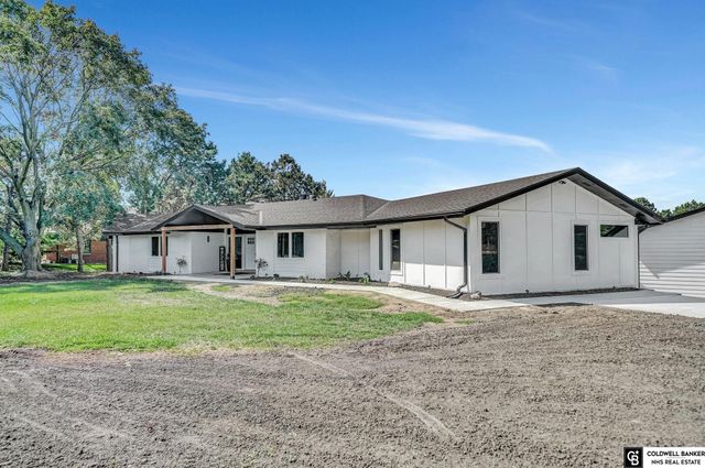 2505 S 70th Street, Lincoln, NE 68506