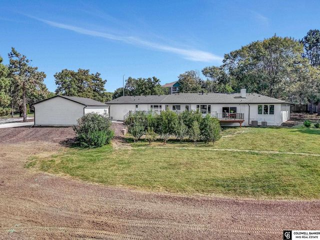 2505 S 70th Street, Lincoln, NE 68506