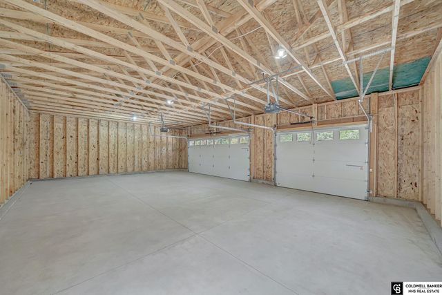 2505 S 70th Street, Lincoln, NE 68506