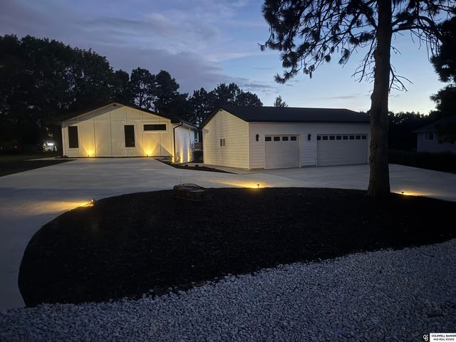 2505 S 70th Street, Lincoln, NE 68506