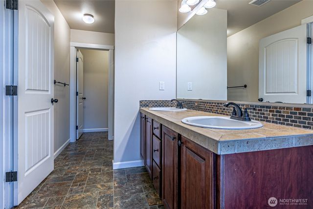 20612 95th Avenue Ct E, Graham, WA 98338