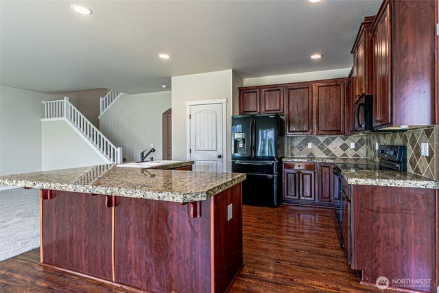 20612 95th Avenue Ct E, Graham, WA 98338