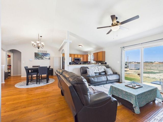 635 E Chaunsey Dr, Pueblo West, CO 81007