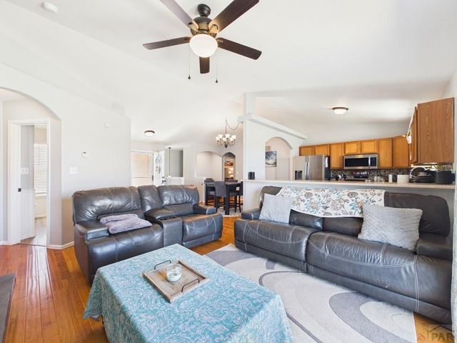 635 E Chaunsey Dr, Pueblo West, CO 81007