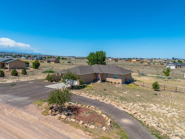 635 E Chaunsey Dr, Pueblo West, CO 81007