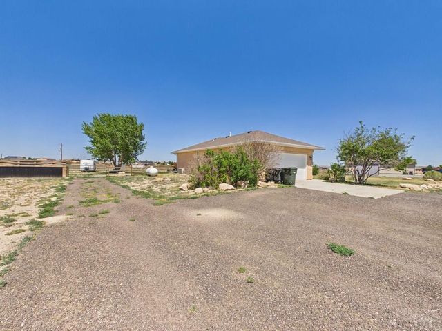 635 E Chaunsey Dr, Pueblo West, CO 81007