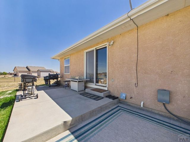 635 E Chaunsey Dr, Pueblo West, CO 81007
