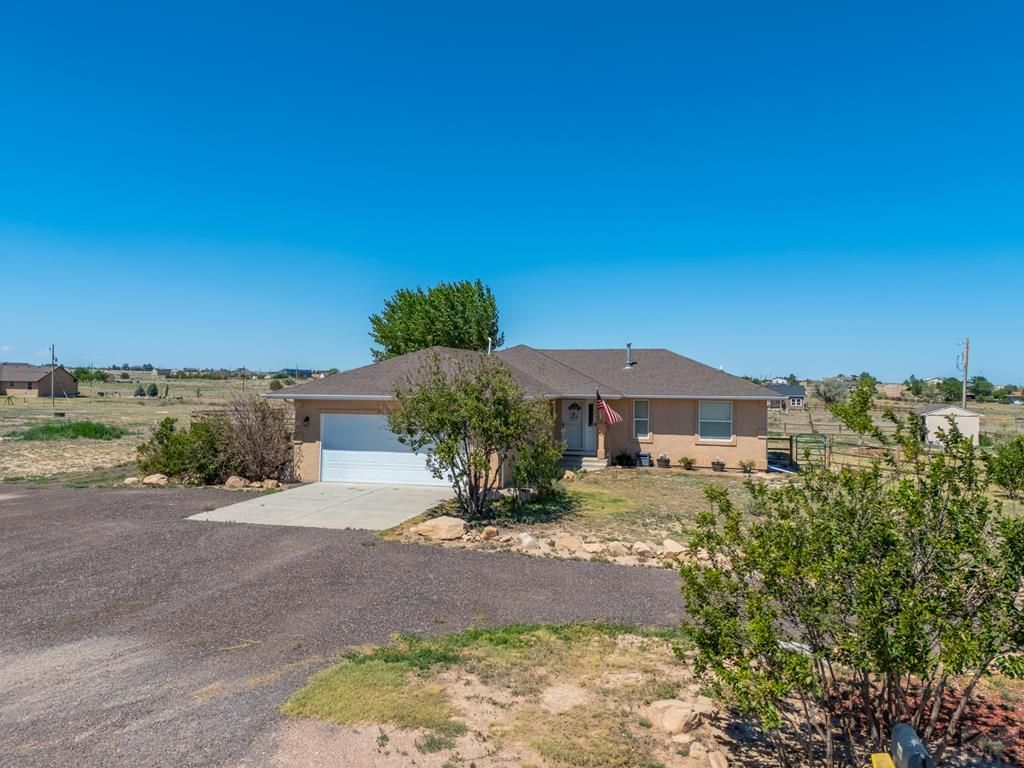 635 E Chaunsey Dr, Pueblo West, CO 81007