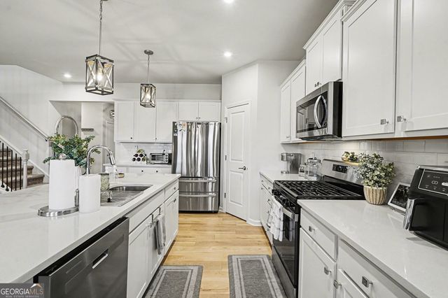 332 Capri Court, Mcdonough, GA 30252