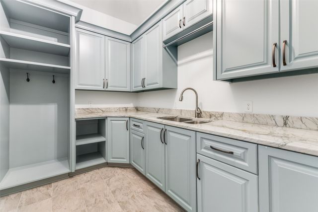 1116 Excalibur Boulevard, Lewisville, TX 75056