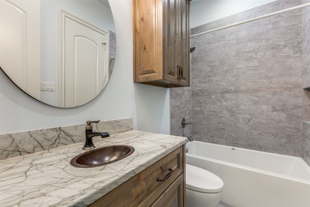 1116 Excalibur Boulevard, Lewisville, TX 75056