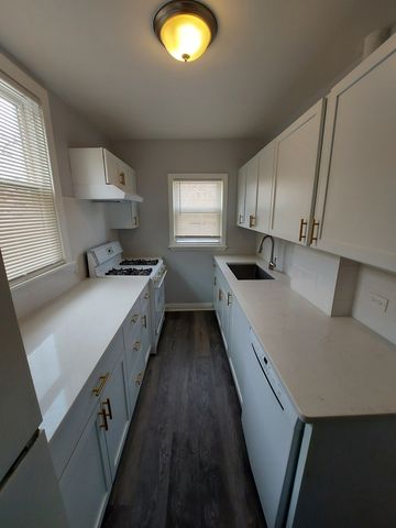 1009 Garnett Place 2, Evanston, IL 60201