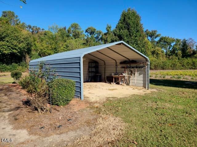 1000 High House Road, Clinton, NC 28328