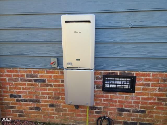 1000 High House Road, Clinton, NC 28328