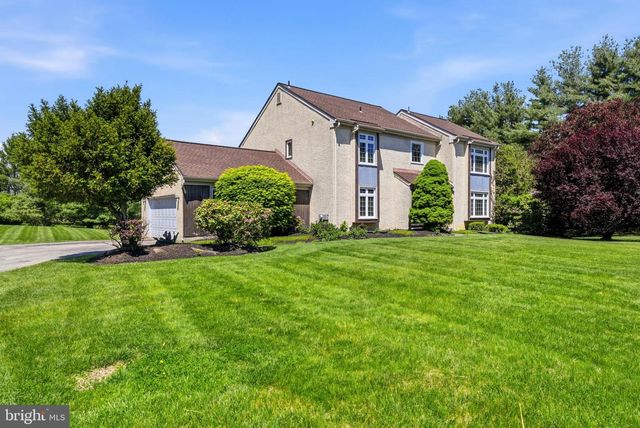 1 GLEN MEADOW DR, Glen Mills, PA 19342