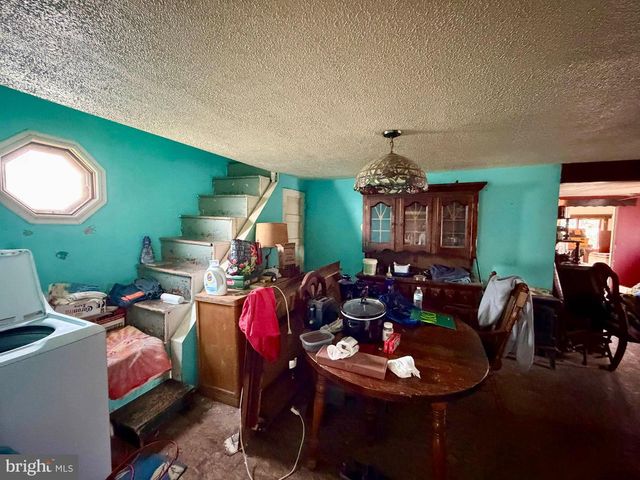 1124 N POINT RD, Baltimore, MD 21222
