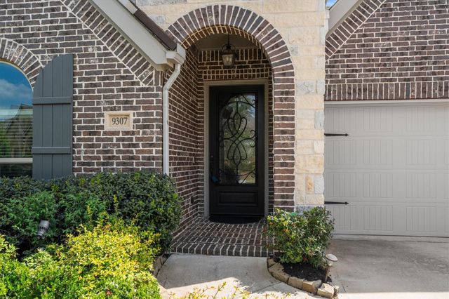 9307 Mont Ellie Lane, Tomball, TX 77375