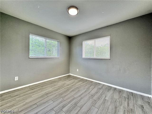 142 Harry AVE S, Lehigh Acres, FL 33973