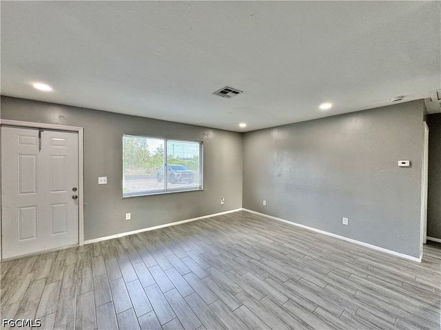 142 Harry AVE S, Lehigh Acres, FL 33973