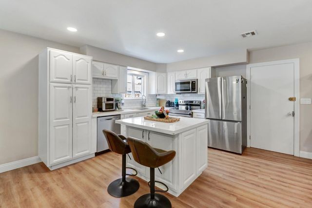 6910 Pintado Ct, Fair Oaks, CA 95628