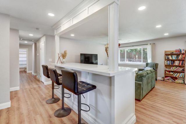 6910 Pintado Ct, Fair Oaks, CA 95628