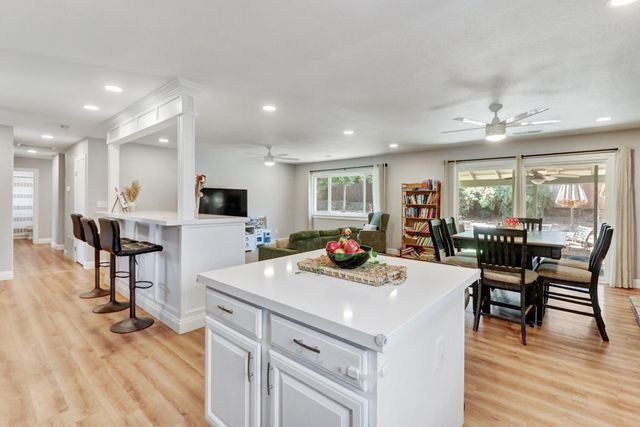 6910 Pintado Ct, Fair Oaks, CA 95628