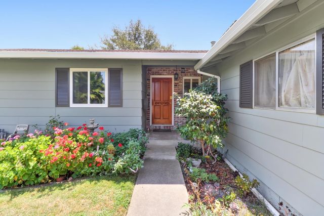 6910 Pintado Ct, Fair Oaks, CA 95628