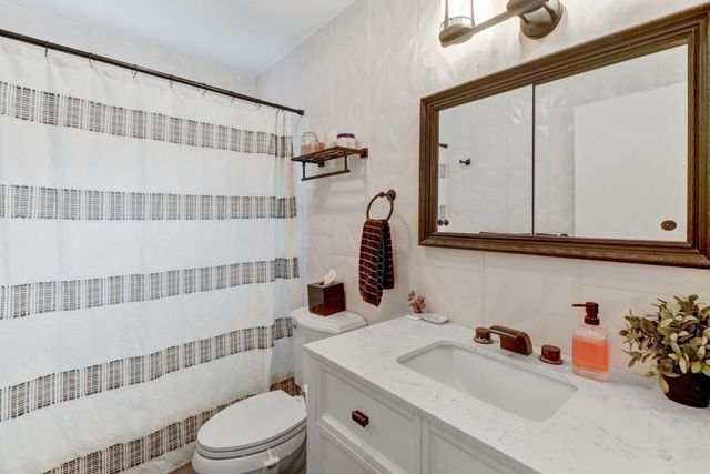 6910 Pintado Ct, Fair Oaks, CA 95628