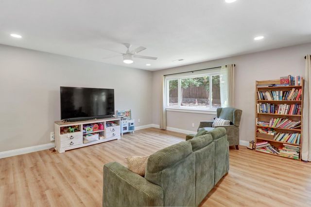 6910 Pintado Ct, Fair Oaks, CA 95628