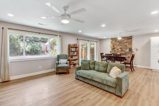 6910 Pintado Ct, Fair Oaks, CA 95628
