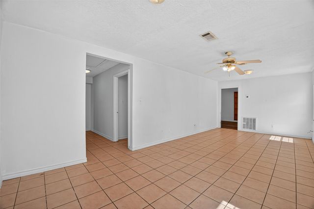 803 Hays Street, Cleveland, TX 77327