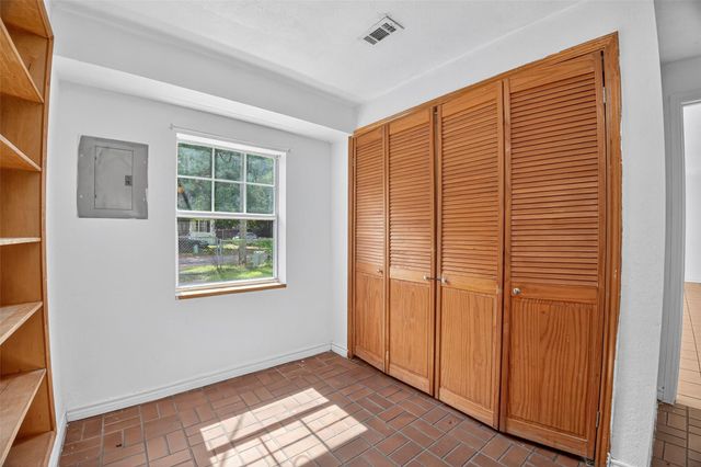 803 Hays Street, Cleveland, TX 77327